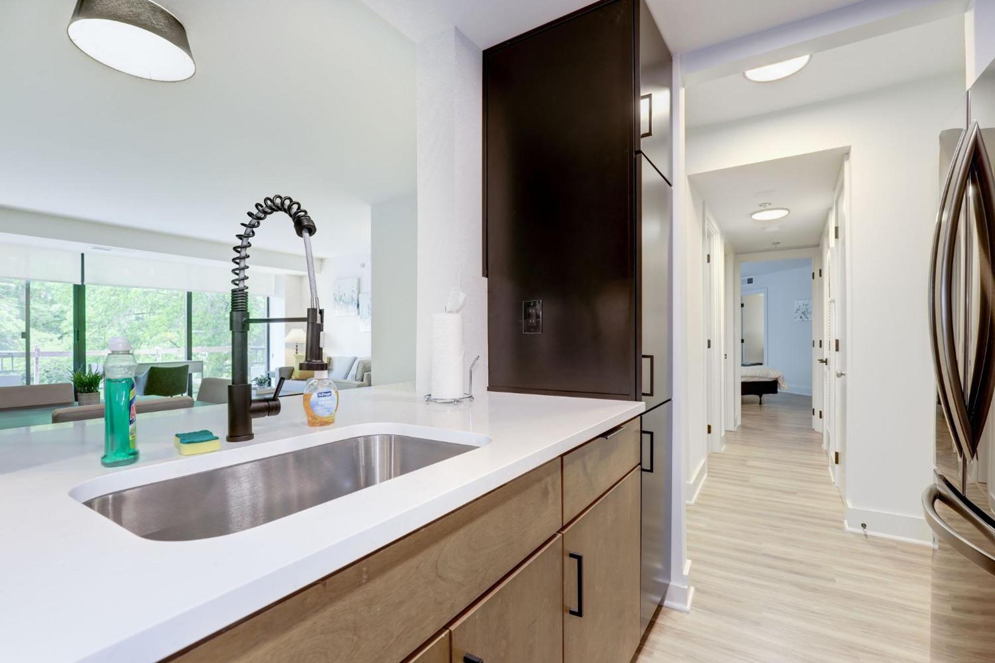 2Br Executive Apartment With Spacious Layout Arlington Exterior foto