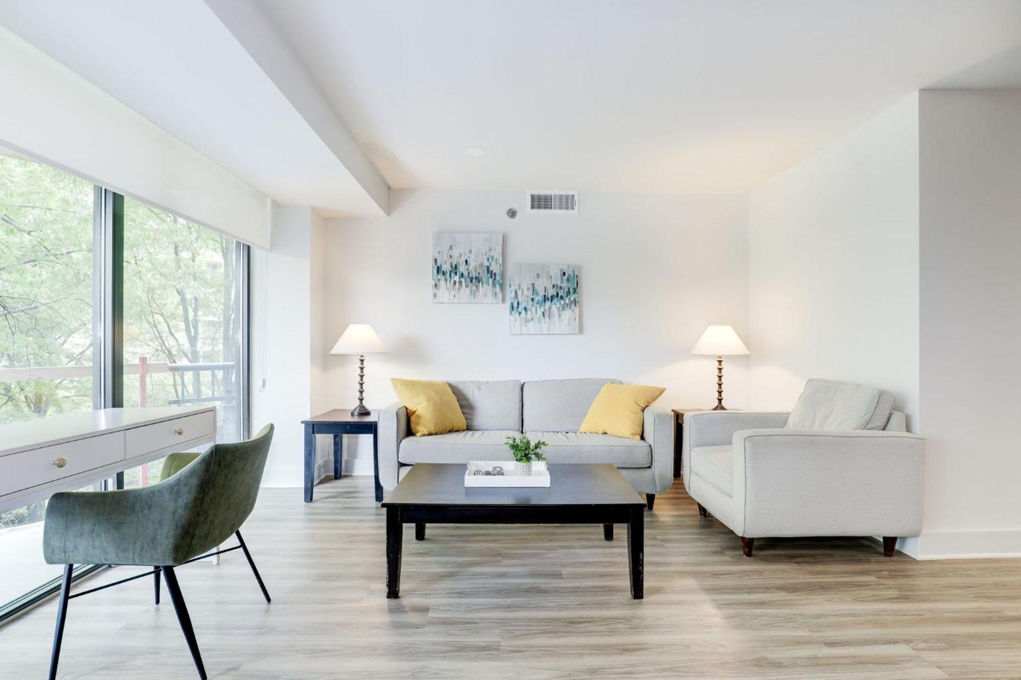 2Br Executive Apartment With Spacious Layout Arlington Exterior foto
