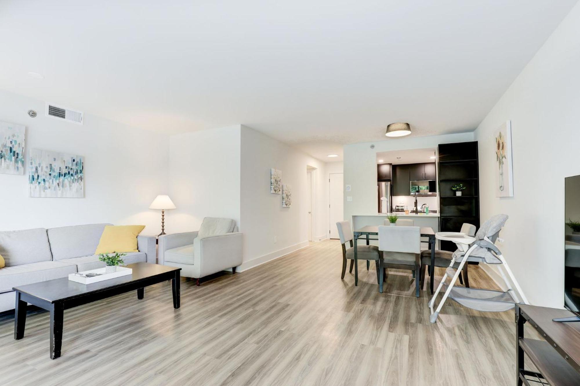 2Br Executive Apartment With Spacious Layout Arlington Exterior foto