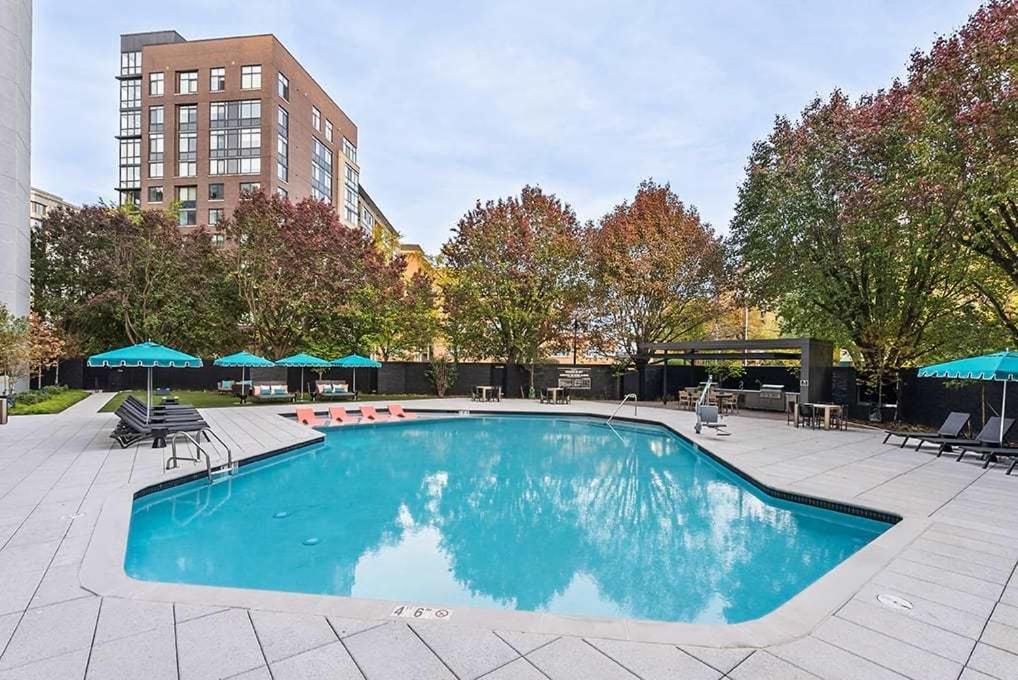 2Br Executive Apartment With Spacious Layout Arlington Exterior foto